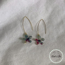 Load image into Gallery viewer, Pastel Watercolour Daisy Flower Earrings