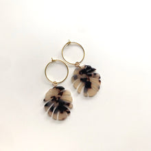 Load image into Gallery viewer, Blonde Tortoise Shell Monstera Leaf Hoop Earrings