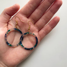 Load image into Gallery viewer, Ocean Tortoise Shell Hoop Earrings