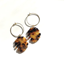 Load image into Gallery viewer, Traditional Tortoise Shell Monstera Leaf Hoop Earrings