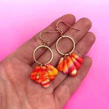 Load image into Gallery viewer, Sunrise Art Deco Single Scallop Earrings