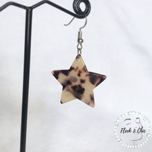 Load image into Gallery viewer, Blonde Tortoise Shell Star Earrings
