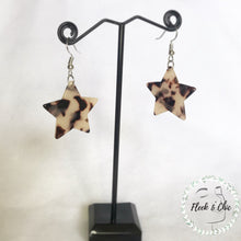 Load image into Gallery viewer, Blonde Tortoise Shell Star Earrings
