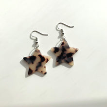 Load image into Gallery viewer, Blonde Tortoise Shell Star Earrings
