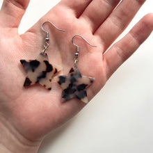 Load image into Gallery viewer, Blonde Tortoise Shell Star Earrings
